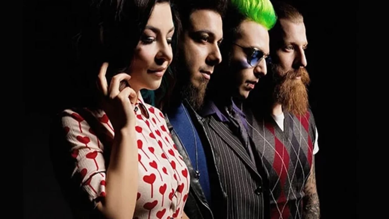 Model Grubu 10 Yıl Sonra Yeniden Sahneye Çıkıyor