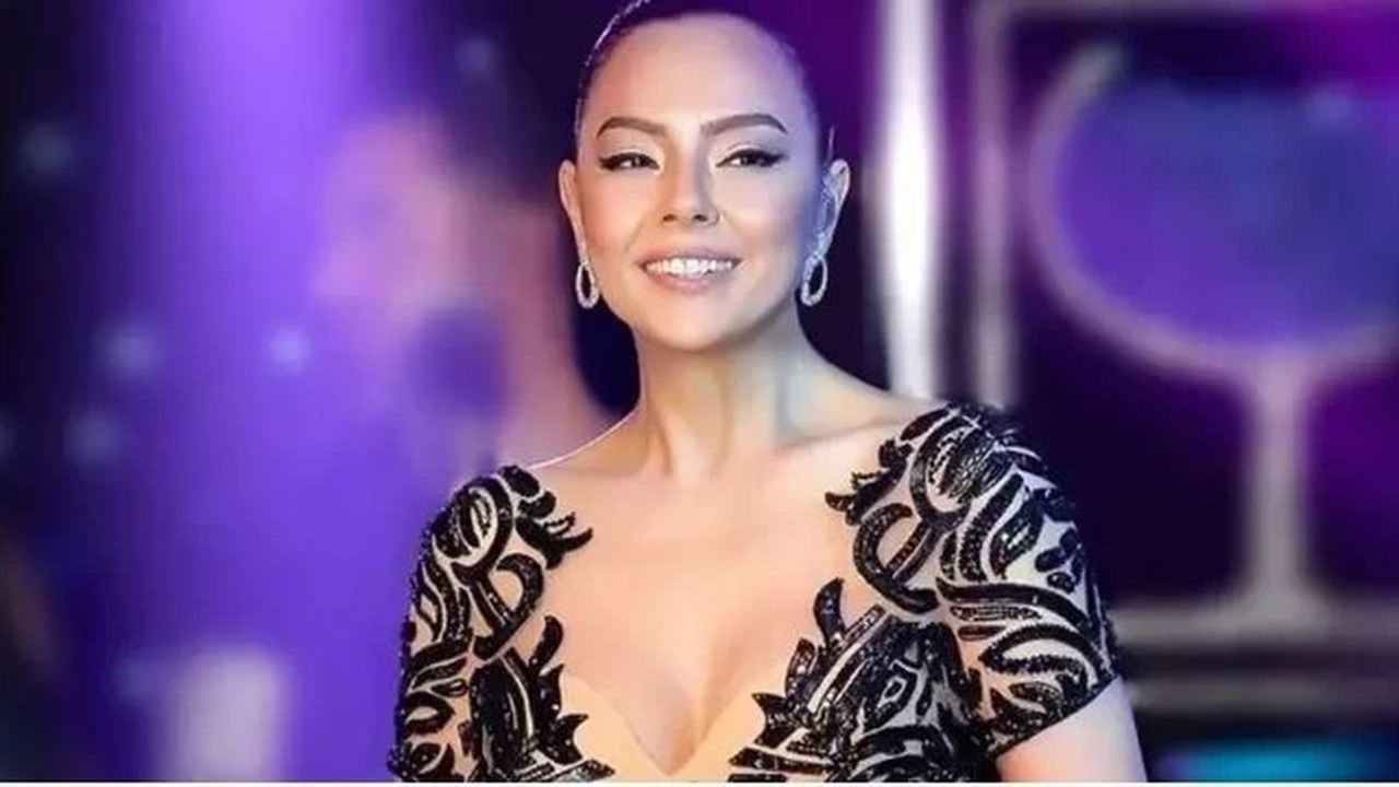 Ebru Gündeş Kızı İçin Özel Uçak mı Gönderdi?