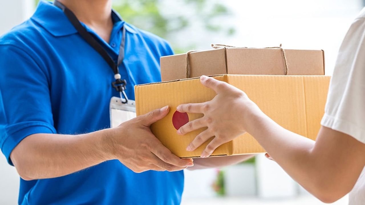 Arefe günü kargolar açık mı ? Yurtiçi, Aras, MNG açık mı?