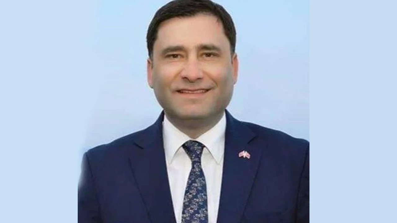 MHP Kuşadası İlçe Başkanı Murat İnan istifa etti