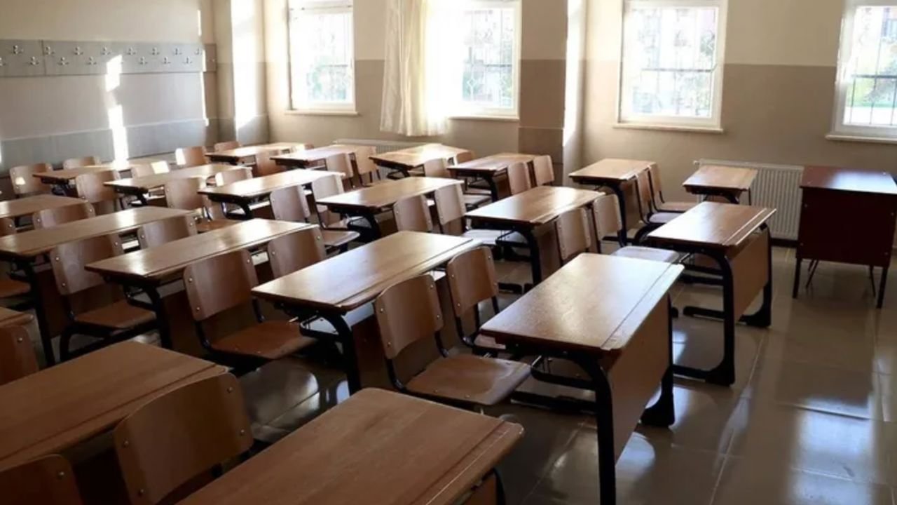 9 Günlük Ara Tatil Sona Erdi, Okullarda Yeniden Ders Zili Çalıyor