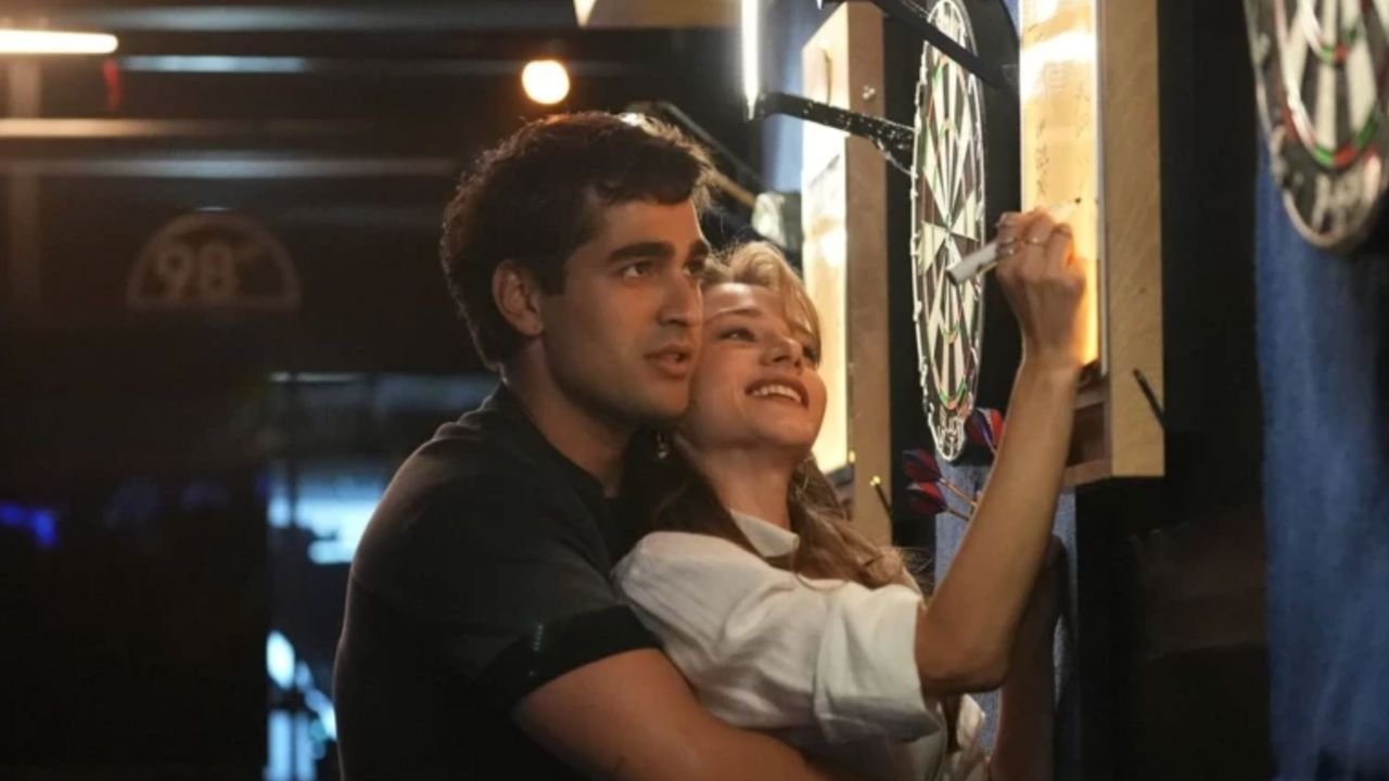 Mert Ramazan Demir ve Miray Daner’i buluşturan Bize Bi’şey Olmaz yayında