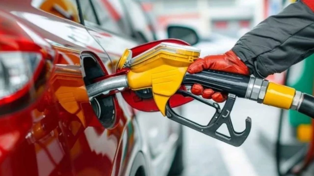 Motorine bir zam daha geliyor! Çarşamba günü tabelalar yeniden değişecek